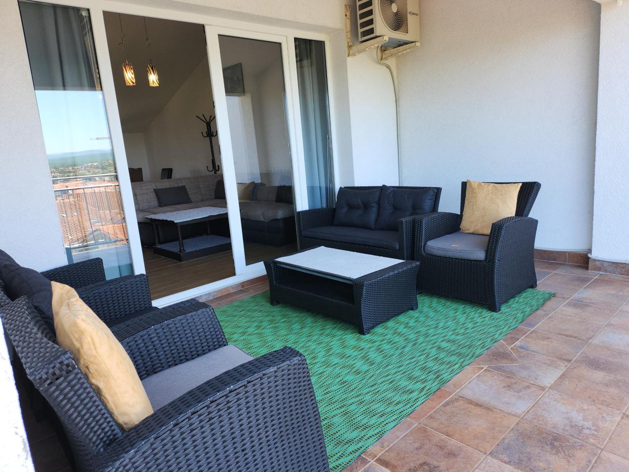 Apartments Milica Malinska Extérieur photo